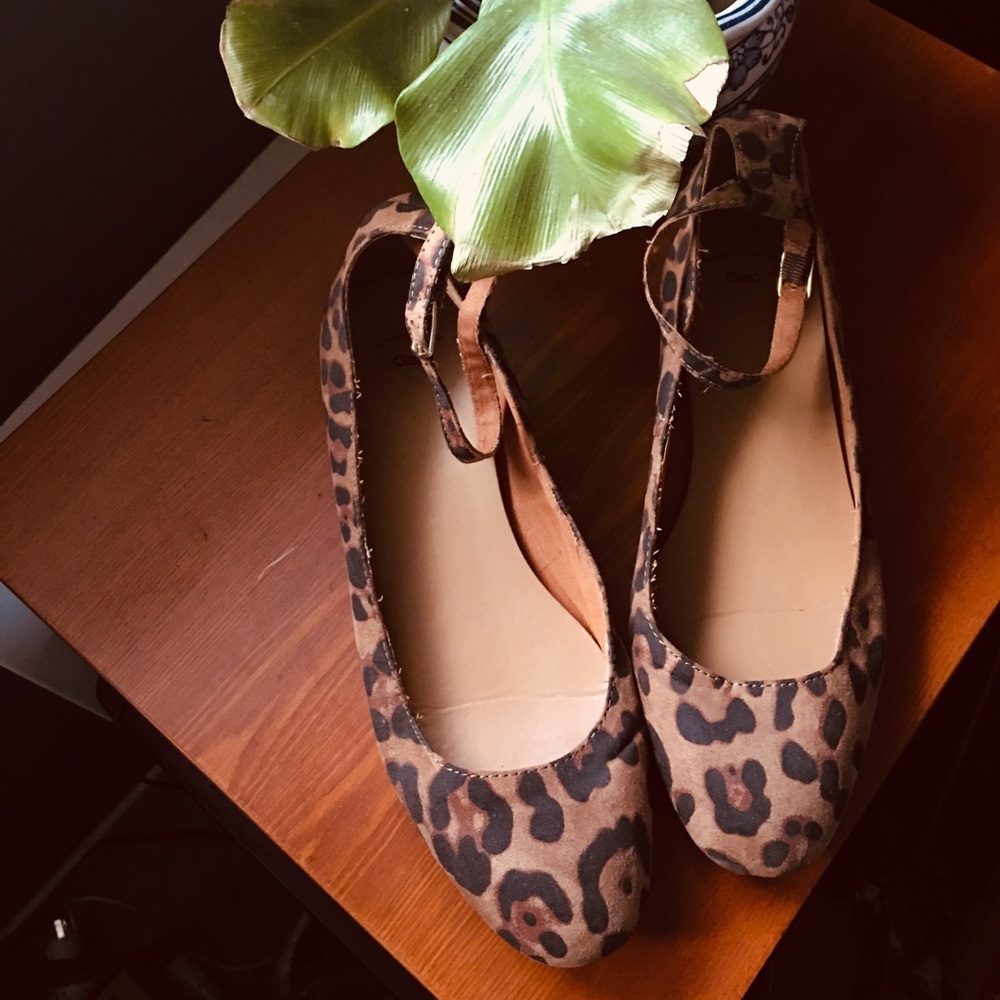 Leopard flats